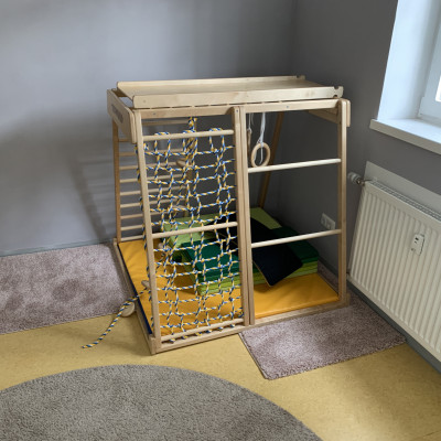 Klettergerüst in der Ecke tabu