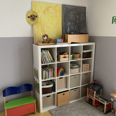 Spielzeugregal